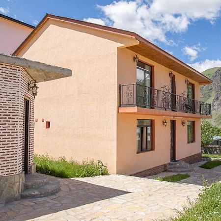 Cliff House Ξενοδοχείο Kazbegi Εξωτερικό φωτογραφία